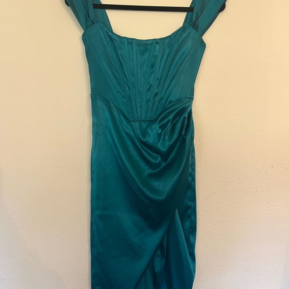 Elegant Teal Evening Dress